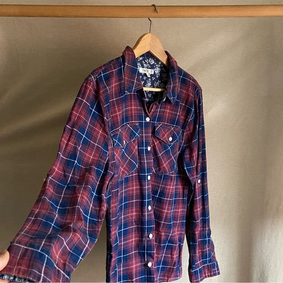 Maroon and Navy plaid button down - Picture 4 of 6